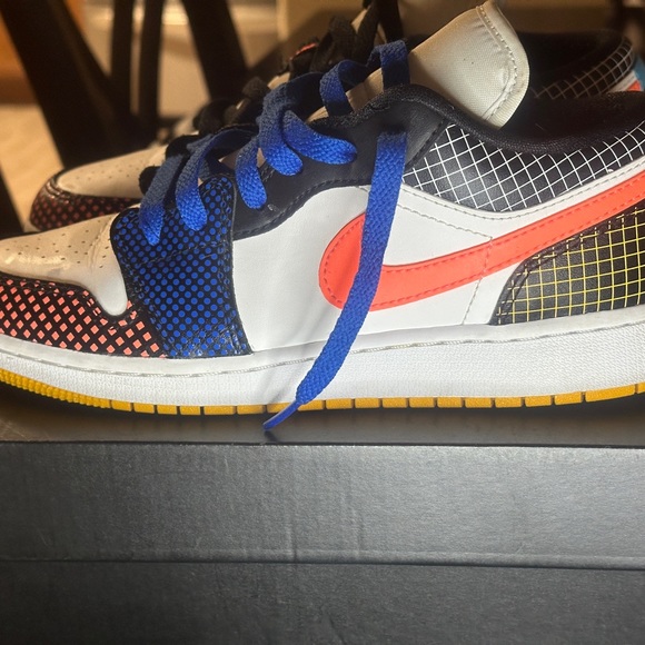 Jordan 1 low GRAPHICS - Picture 7 of 14